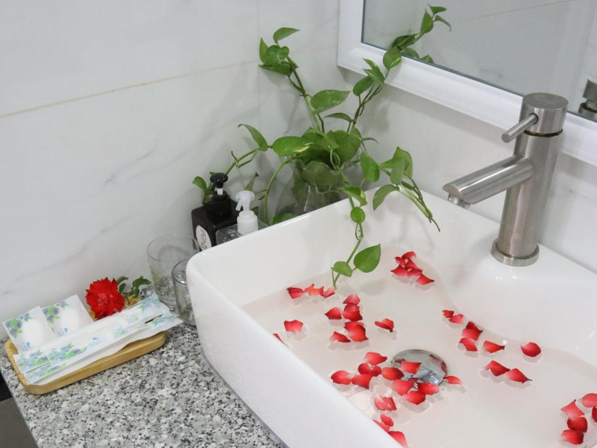 Khách sạn Thái Bình Chi Khu Co Ong Exterior foto